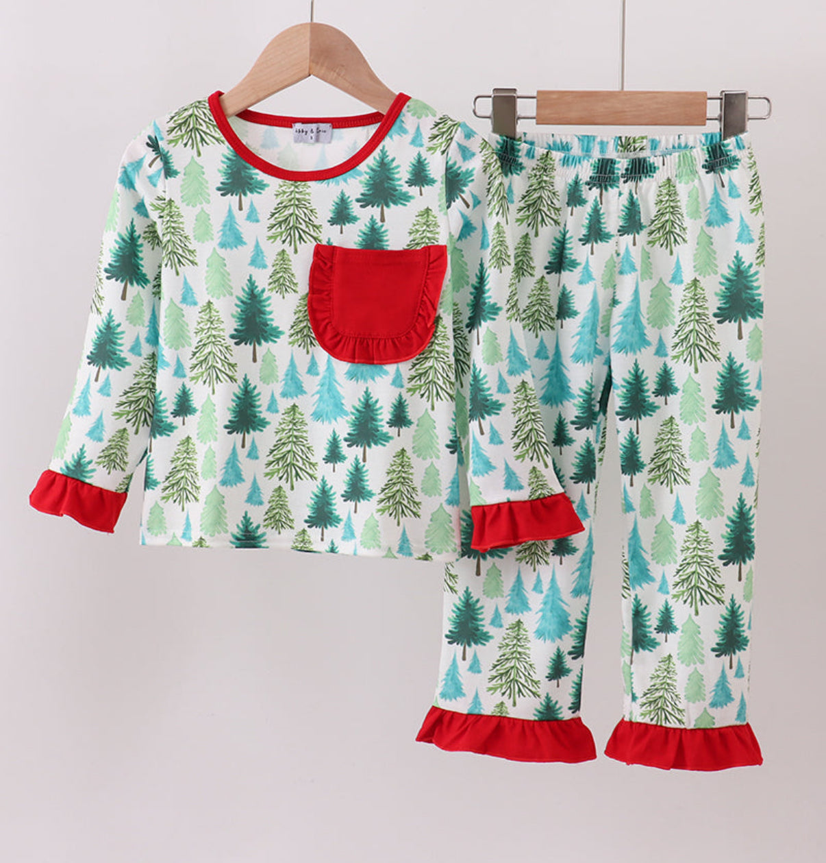 GREEN CHRISTMAS TREE PRINT RUFFLE PAJAMAS SET